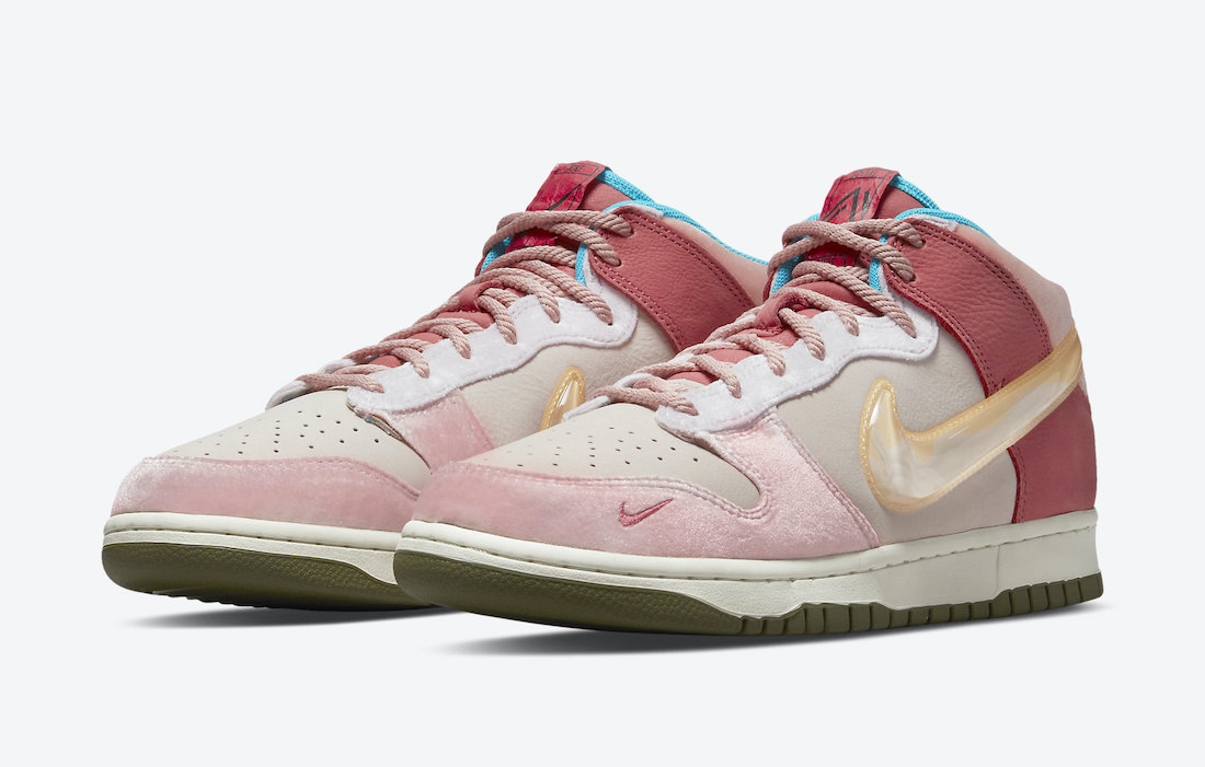 Social Status x Dunk Mid Strawberry Milk
