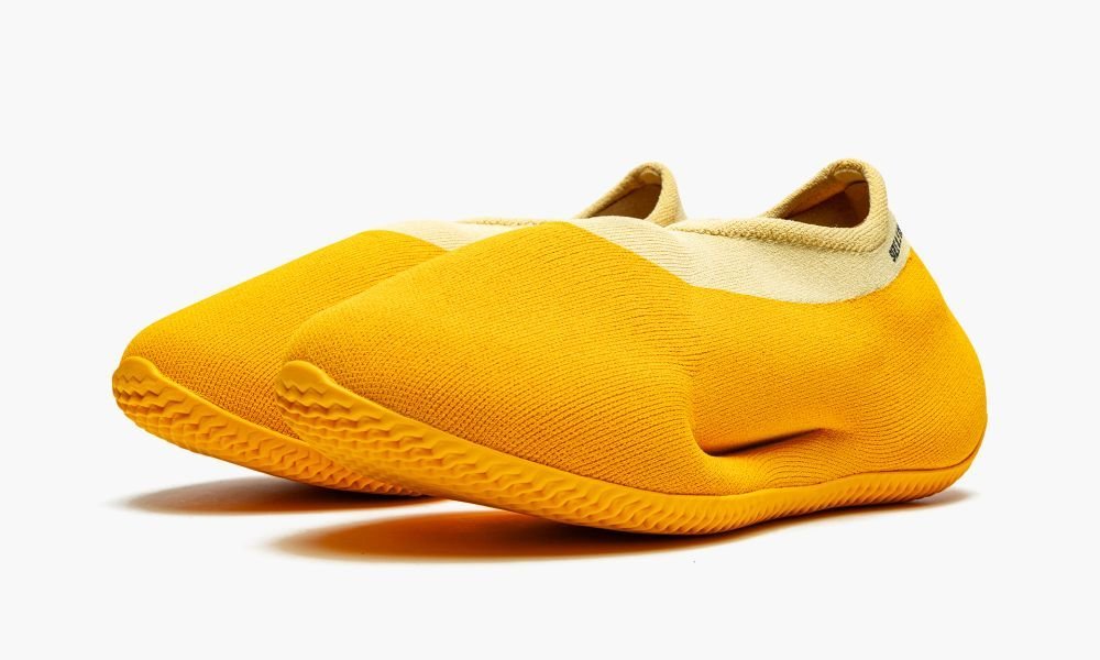 Yeezy Knit Runner Sulfur