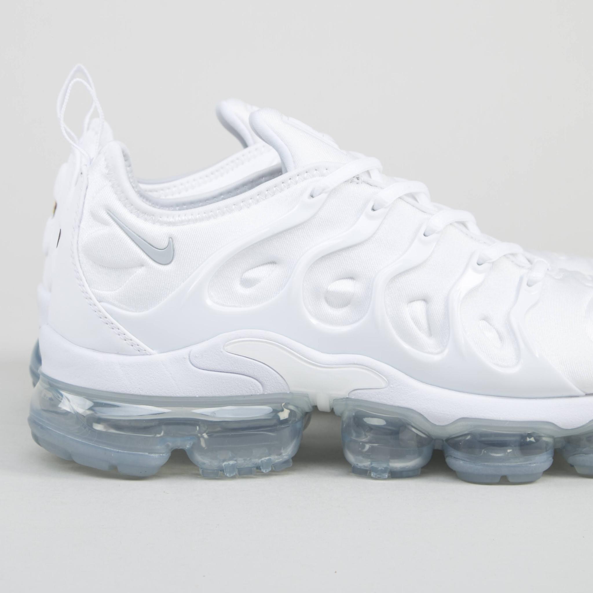 Air VaporMax Plus - White